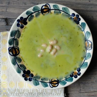 Zdjęcie - kremowa zupa jarmużowa z fasolą - Przepisy kulinarne ze zdjęciami
