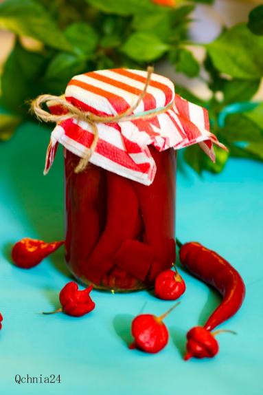 Zdjęcie - Papryka chilli z miodem - Przepisy kulinarne ze zdjęciami