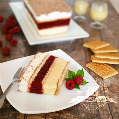 Zdjęcie - Malinowo-advocatowe ciasto bez pieczenia - Przepisy kulinarne ze zdjęciami