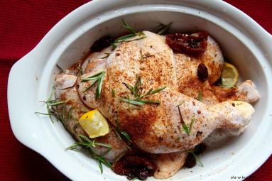 Zdjęcie - Podudzia z kurczaka z rozmarynem i ziemniakami - Przepisy kulinarne ze zdjęciami