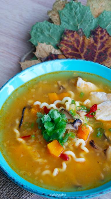 Zdjęcie - Dyniowa zupa ramen - Przepisy kulinarne ze zdjęciami