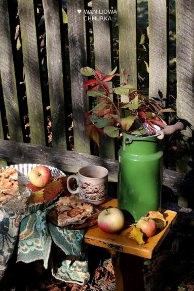 Zdjęcie - Tarta z twarożkiem, cynamonem i prażonymi jabłkami - Przepisy kulinarne ze zdjęciami