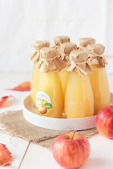 Zdjęcie - Sok jabłkowy z wyciskarki  na zimę - Przepisy kulinarne ze zdjęciami