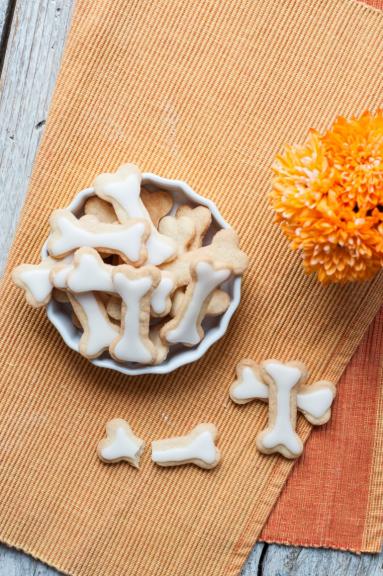 Zdjęcie - Maślane ciasteczka „kostki” na halloween - Przepisy kulinarne ze zdjęciami