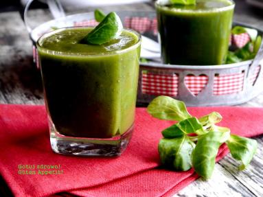 Zdjęcie - Zielone smoothie z roszponką i mango - Przepisy kulinarne ze zdjęciami
