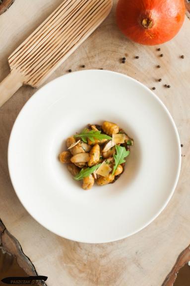 Zdjęcie - Dyniowe gnocchi z grzybami - Przepisy kulinarne ze zdjęciami