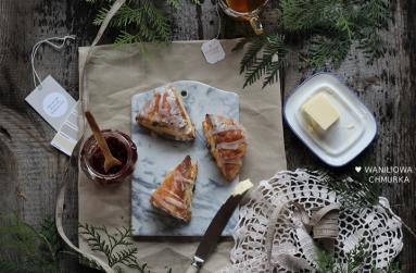 Zdjęcie - Bezglutenowe scones z żurawiną i cytrynowym lukrem - Przepisy kulinarne ze zdjęciami