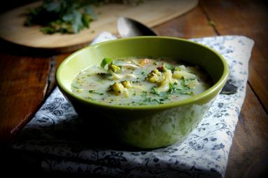Zdjęcie - Zupa brokułowa z kiełkami - Przepisy kulinarne ze zdjęciami