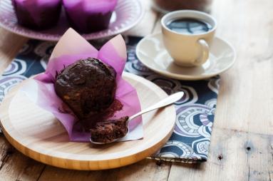 Zdjęcie - Muffinki czekoladowo-bananowe - Przepisy kulinarne ze zdjęciami