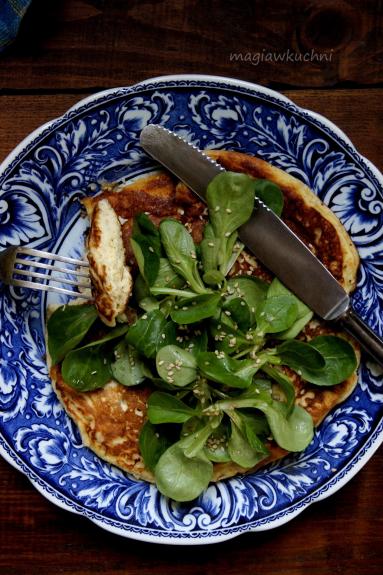 Zdjęcie - Omlet z roszponką - Przepisy kulinarne ze zdjęciami
