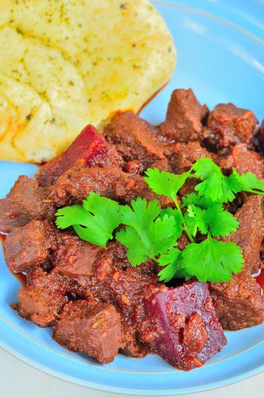 Zdjęcie - Curry wołowe z burakami - Przepisy kulinarne ze zdjęciami