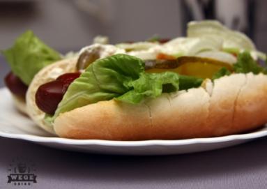 Zdjęcie - Szybkie hot dogi  - Zakręcony wege obiad - Przepisy kulinarne ze zdjęciami