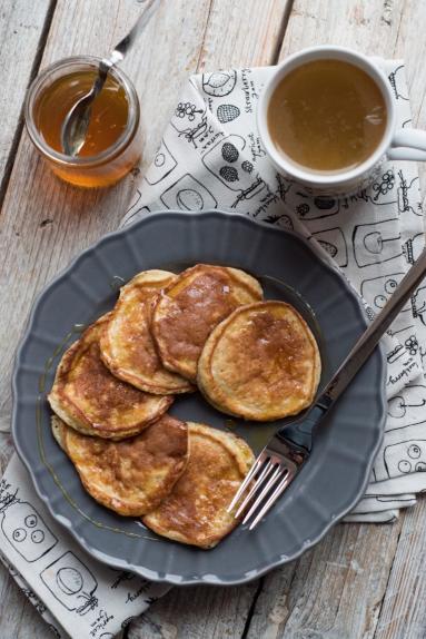 Zdjęcie - Śniadaniowe placuszki z twarogiem i amarantusem - Przepisy kulinarne ze zdjęciami
