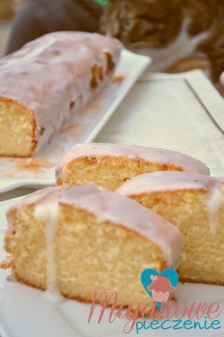 Zdjęcie - Ciasto cytrynowe z lukrem - Przepisy kulinarne ze zdjęciami