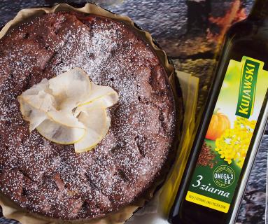 Zdjęcie - Czekoladowe ciasto z gruszkami i kardamonem - Przepisy kulinarne ze zdjęciami