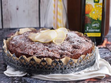 Zdjęcie - Czekoladowe ciasto z gruszkami i kardamonem - Przepisy kulinarne ze zdjęciami