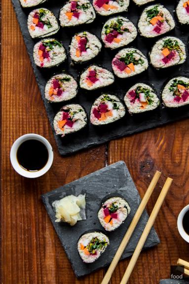 Zdjęcie - Zimowe maki sushi z ryżem z kalafiora i słonecznika - Przepisy kulinarne ze zdjęciami