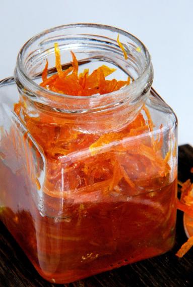 Zdjęcie - Kandyzowana skórka pomarańczowa - Przepisy kulinarne ze zdjęciami
