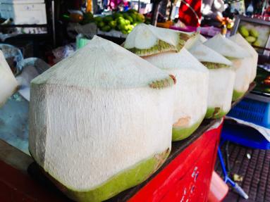 Zdjęcie - Jak zrobić mleko kokosowe? jak zrobić olej kokosowy? Superfood na co dzień - Przepisy kulinarne ze zdjęciami