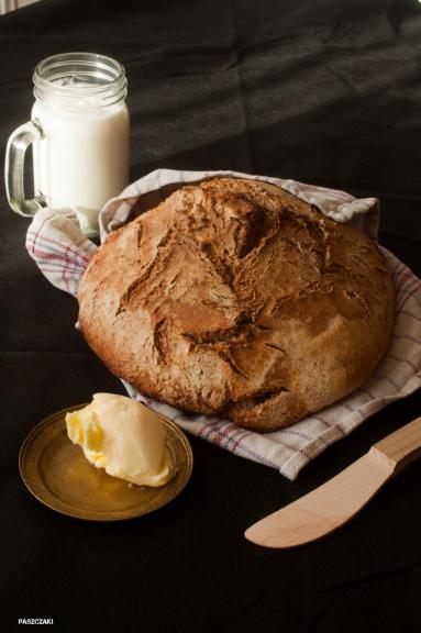 Zdjęcie - Chleb na zakwasie - Przepisy kulinarne ze zdjęciami