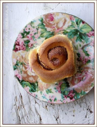 Zdjęcie - Drożdżowe ślimaczki z nutellą - Przepisy kulinarne ze zdjęciami