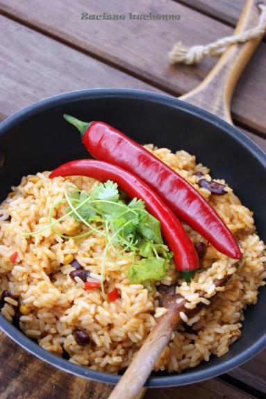 Zdjęcie - Ryż po meksykańsku - Przepisy kulinarne ze zdjęciami
