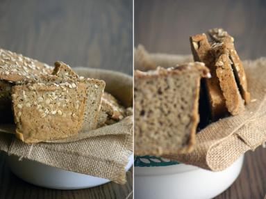Zdjęcie - Chleb ziołowy z płatkami owsianymi - Przepisy kulinarne ze zdjęciami