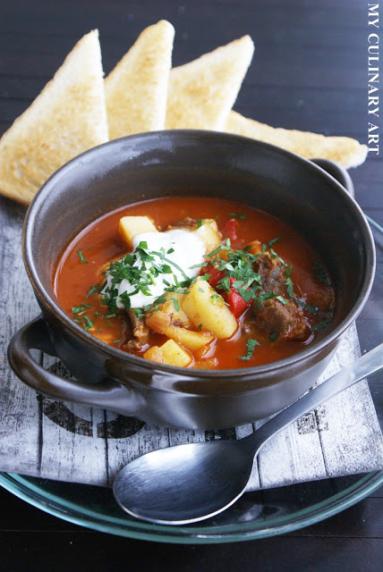 Zdjęcie - Gulyásleves - węgierska zupa gulaszowa - Przepisy kulinarne ze zdjęciami