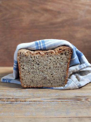 Zdjęcie - chleb żytni na zakwasie z ziarnami - Przepisy kulinarne ze zdjęciami