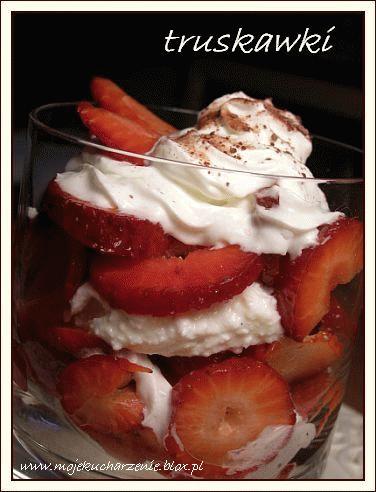 Zdjęcie - Ekspresowy deser truskawkowy  - Przepisy kulinarne ze zdjęciami