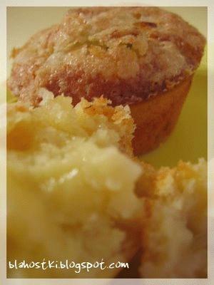 Zdjęcie - Muffiny rabarbarowe - Przepisy kulinarne ze zdjęciami
