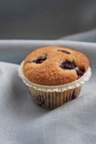 Zdjęcie - Cytrynowe muffiny z borówkami - Przepisy kulinarne ze zdjęciami
