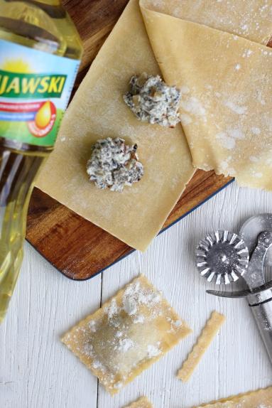 Zdjęcie - Ravioli z kozim serem i grzybami - Przepisy kulinarne ze zdjęciami