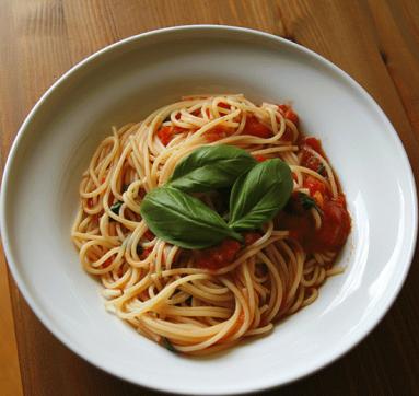 Zdjęcie - Spaghetti na  szybko  - Przepisy kulinarne ze zdjęciami