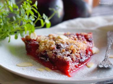 Zdjęcie - Szybka tarta ze śliwkami i kruszonką / Easy plum tart with streusel - Przepisy kulinarne ze zdjęciami
