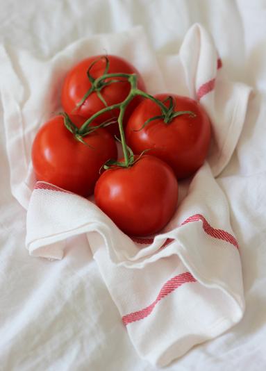 Zdjęcie - Pomidorowy chleb żytni na zakwasie - Przepisy kulinarne ze zdjęciami