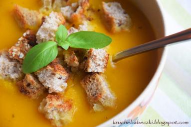 Zdjęcie - Delikatna zupa krem z dyni, kalarepy i nie tylko :-) - Przepisy kulinarne ze zdjęciami