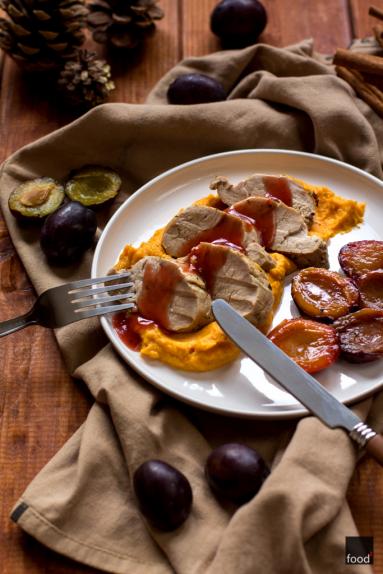 Zdjęcie - Polędwiczki w sosie śliwkowym podawane na purée z batatów - Przepisy kulinarne ze zdjęciami