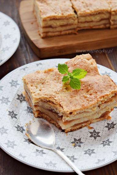 Zdjęcie - Ciasto z jabłkami – przekładane - Przepisy kulinarne ze zdjęciami