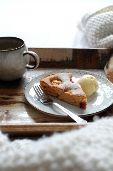 Zdjęcie - Pigwowo- śliwkowe ciasto maślane - Przepisy kulinarne ze zdjęciami