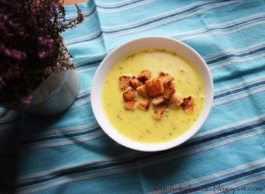 Zdjęcie - Zupa czosnkowa z grzankami według Magdy Gesler - Przepisy kulinarne ze zdjęciami