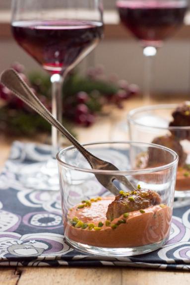 Zdjęcie - Klopsiki z sosem paprykowo-sezamowym (na imprezę) - Przepisy kulinarne ze zdjęciami