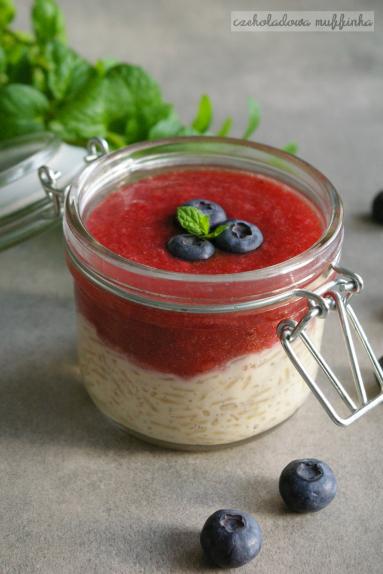 Zdjęcie - Waniliowy deser ryżowy z owocami - Przepisy kulinarne ze zdjęciami