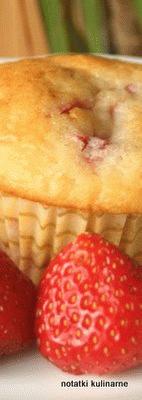 Zdjęcie - Muffinki z truskawkami - Przepisy kulinarne ze zdjęciami