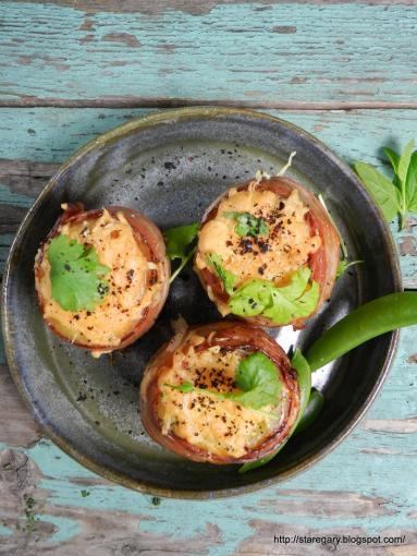 Zdjęcie - Ziemniaki zapiekane z serem i boczkiem - Przepisy kulinarne ze zdjęciami