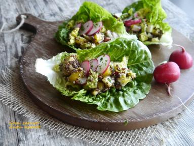 Zdjęcie - Sałatka z quinoa, awokado i mango - Przepisy kulinarne ze zdjęciami