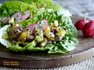 Zdjęcie - Sałatka z quinoa, awokado i mango - Przepisy kulinarne ze zdjęciami
