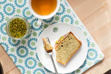 Zdjęcie - Jogurtowa babka z zieloną herbatą „matcha” - Przepisy kulinarne ze zdjęciami