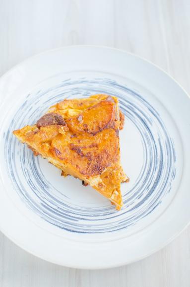 Zdjęcie - Tortilla z chorizo i batatem - Przepisy kulinarne ze zdjęciami