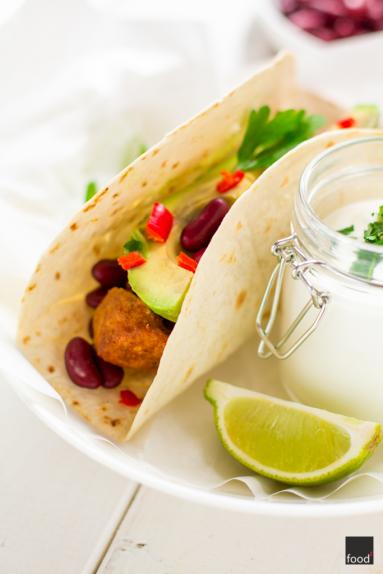 Zdjęcie - Ekspresowe tacos z kurczakiem - Przepisy kulinarne ze zdjęciami